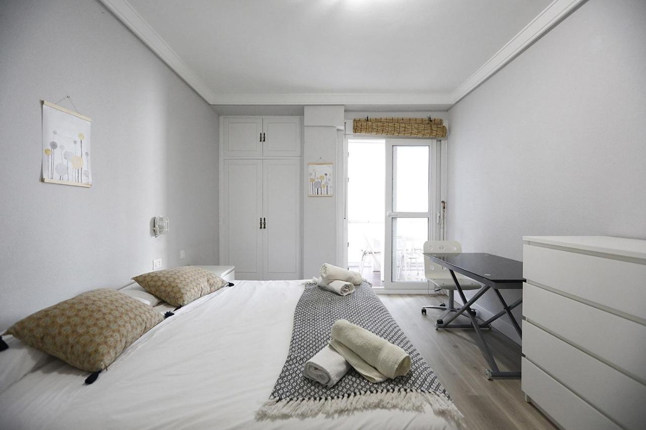 Precioso Piso Centrico Con Aparcamiento Gratuito Apartment San Sebastian Luaran gambar